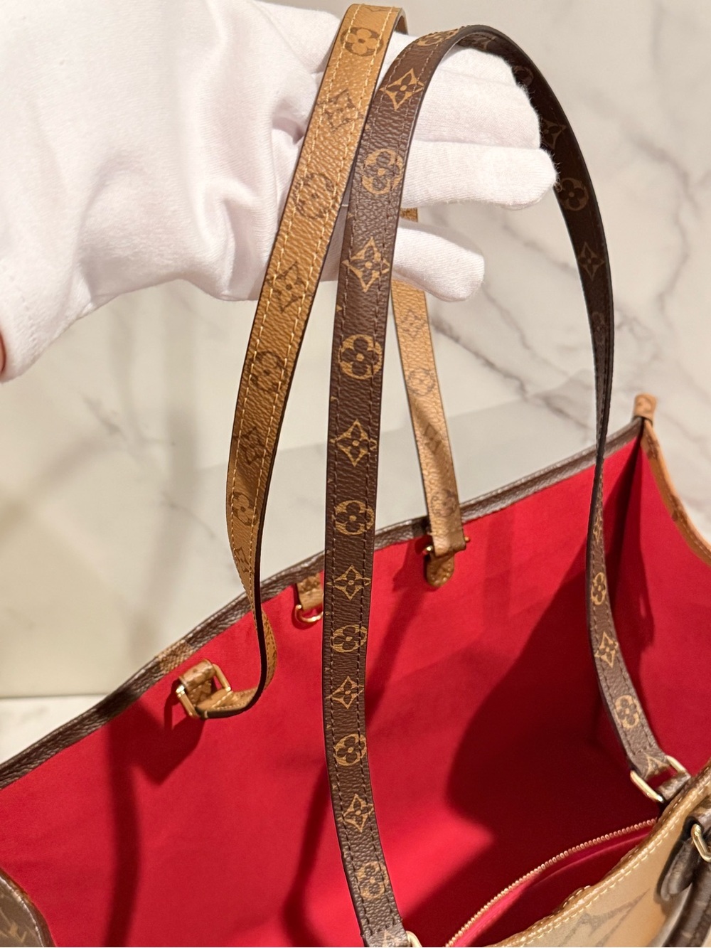 Louis Vuitton On The Go Reverse GM - Picture 16 of 16